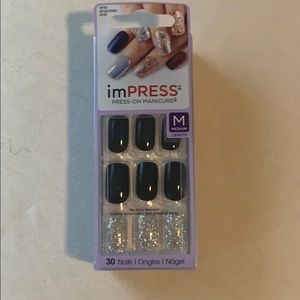 imPRESS Press-On Manicure